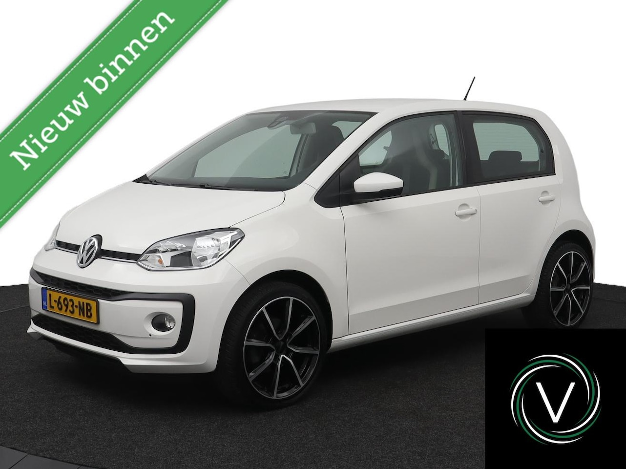 Volkswagen Up! - 1.0 BMT high up!|Camera|Climate|Cruise|Stoelverw|ParkSensoren - AutoWereld.nl
