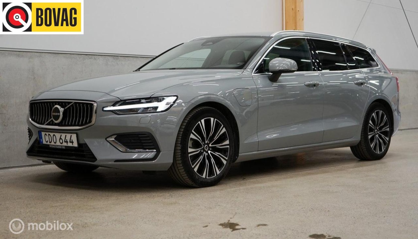Volvo V60 - 2.0 T6 Plug-in hybrid AWD Core Bright, trekhaak - AutoWereld.nl
