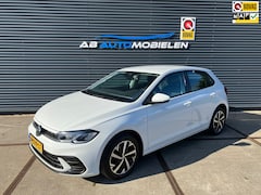 Volkswagen Polo - 1.0 TSI Life PDC/ CARPLAY
