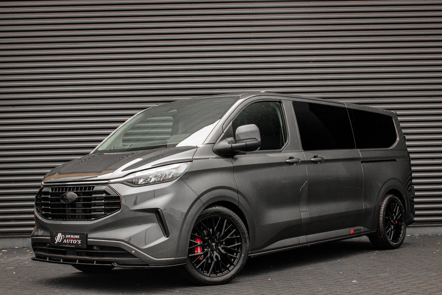 Ford Transit Custom - 2.0 TDCI L2H1 170PK Limited DC / DUBBEL CABINE / JB-EDITION / DRIVER ASSISTANCE PACK / 5- - AutoWereld.nl