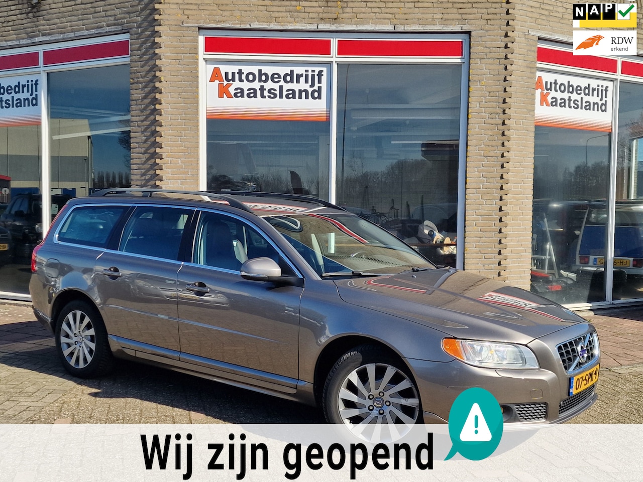 Volvo V70 - 1.6 T4 Limited Edition - Leer - Navi - NIEUWE APK - - AutoWereld.nl