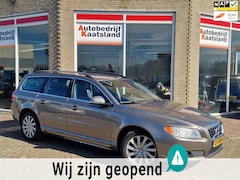 Volvo V70 - 1.6 T4 Limited Edition - Leer - Navi - NIEUWE APK