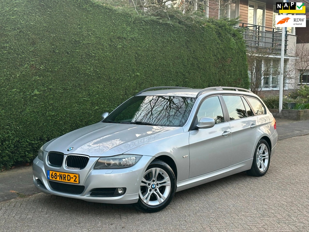 BMW 3-serie Touring - 318i Business RIJDGOED/PDC/XENON/NAVI - AutoWereld.nl