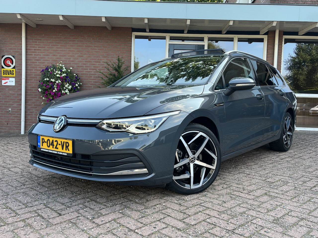 Volkswagen Golf Variant - 1.5 eTSI R-Line Business 1.5 eTSI R-Line Business - AutoWereld.nl
