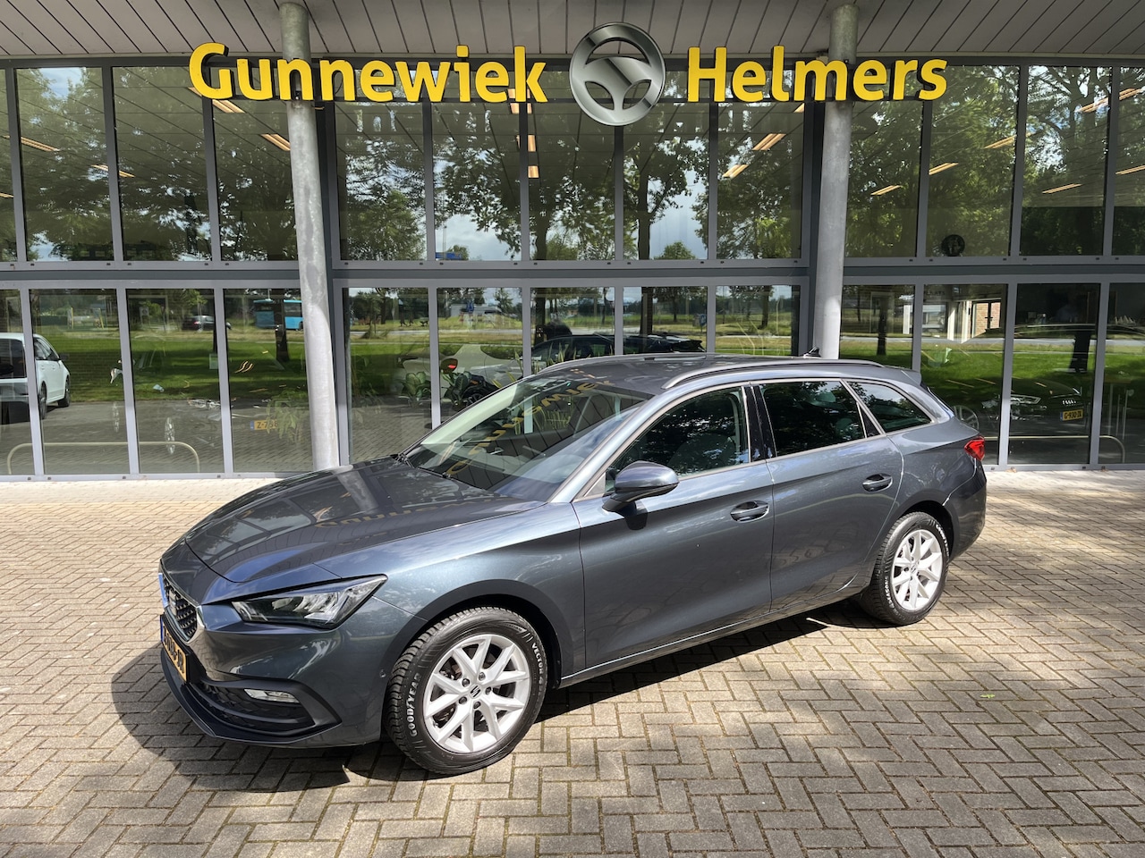 SEAT Leon Sportstourer - 1.0 eTSI Style Business Intense | AUTOMAAT | HYBRIDE | CARPLAY | NAVIGATIE | CAMERA | LED - AutoWereld.nl