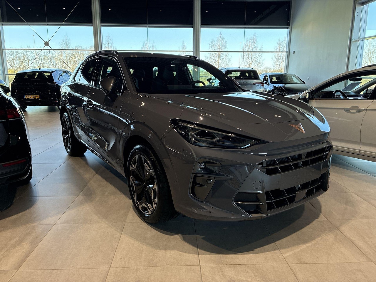 CUPRA Terramar - 1.5 TSI e-Hybrid VZ Performance 272PK l Head up display l 19" Cosmic Black l 360 graden ca - AutoWereld.nl