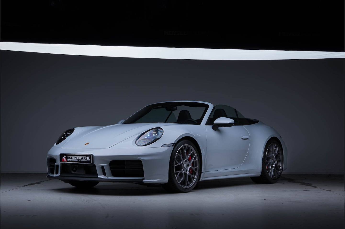 Porsche 911 Cabrio - 3.0 Carrera S NEW! l Ice Gray Metallic l Facelift model l Nieuw! l - AutoWereld.nl