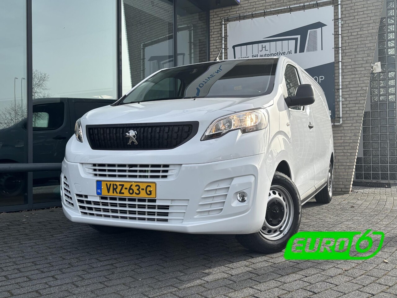 Peugeot Expert - 2.0*A/C*CRUISE*NAVI*HAAK*CARPLAY*PDC*BETTIMERING* - AutoWereld.nl