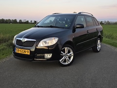 Skoda Fabia Combi - 1.6-16V Sport I Airco I Clima Control I Cruise control I Sport stoelen I Licht metalen vel