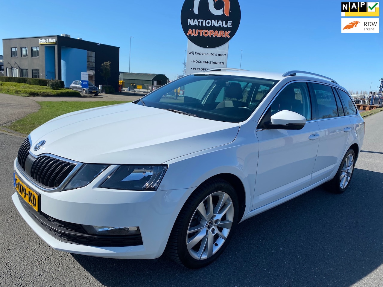 Skoda Octavia Combi - 11-2019 * 1.6 TDI Greentech Clever Edition * AUTOMAAT * EURO 6 * KM NAP !! - AutoWereld.nl