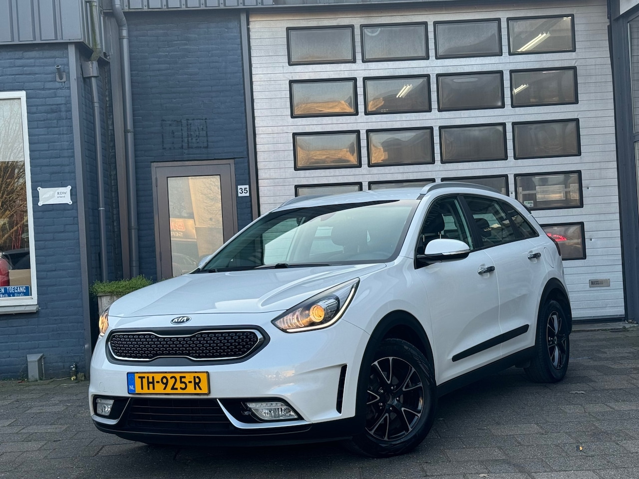 Kia Niro - 1.6 GDi Hybrid DynamicLine | Clima | Camera | Navi | N.A.P - AutoWereld.nl