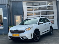 Kia Niro - 1.6 GDi Hybrid DynamicLine | Clima | Camera | Navi | N.A.P
