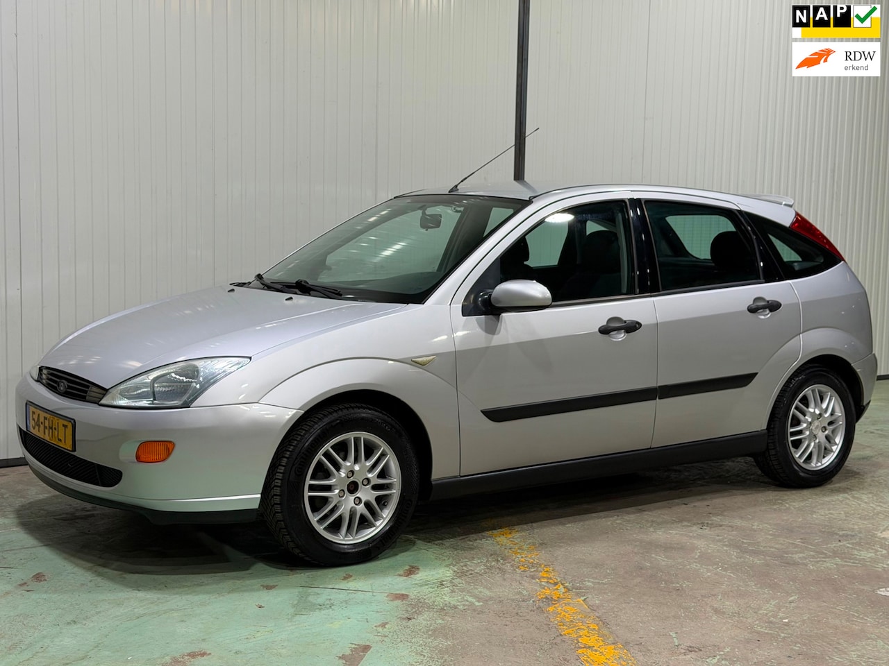 Ford Focus - 1.6-16V Trend NAVI - NETTE STAAT - NWE APK - AIRCO! - AutoWereld.nl