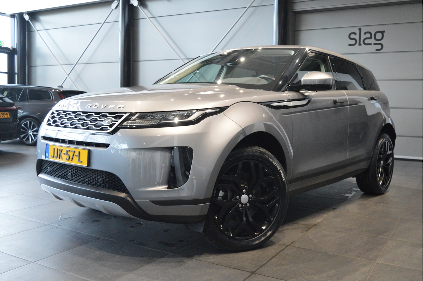Land Rover Range Rover Evoque - 1.5 P300e AWD leer pano cruise camera 20 inch !! - AutoWereld.nl