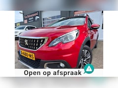 Peugeot 2008 - 1.2 PureTech Allure met parkeersensoren en trekhaak en navigatie en bluetooth telefoon / m