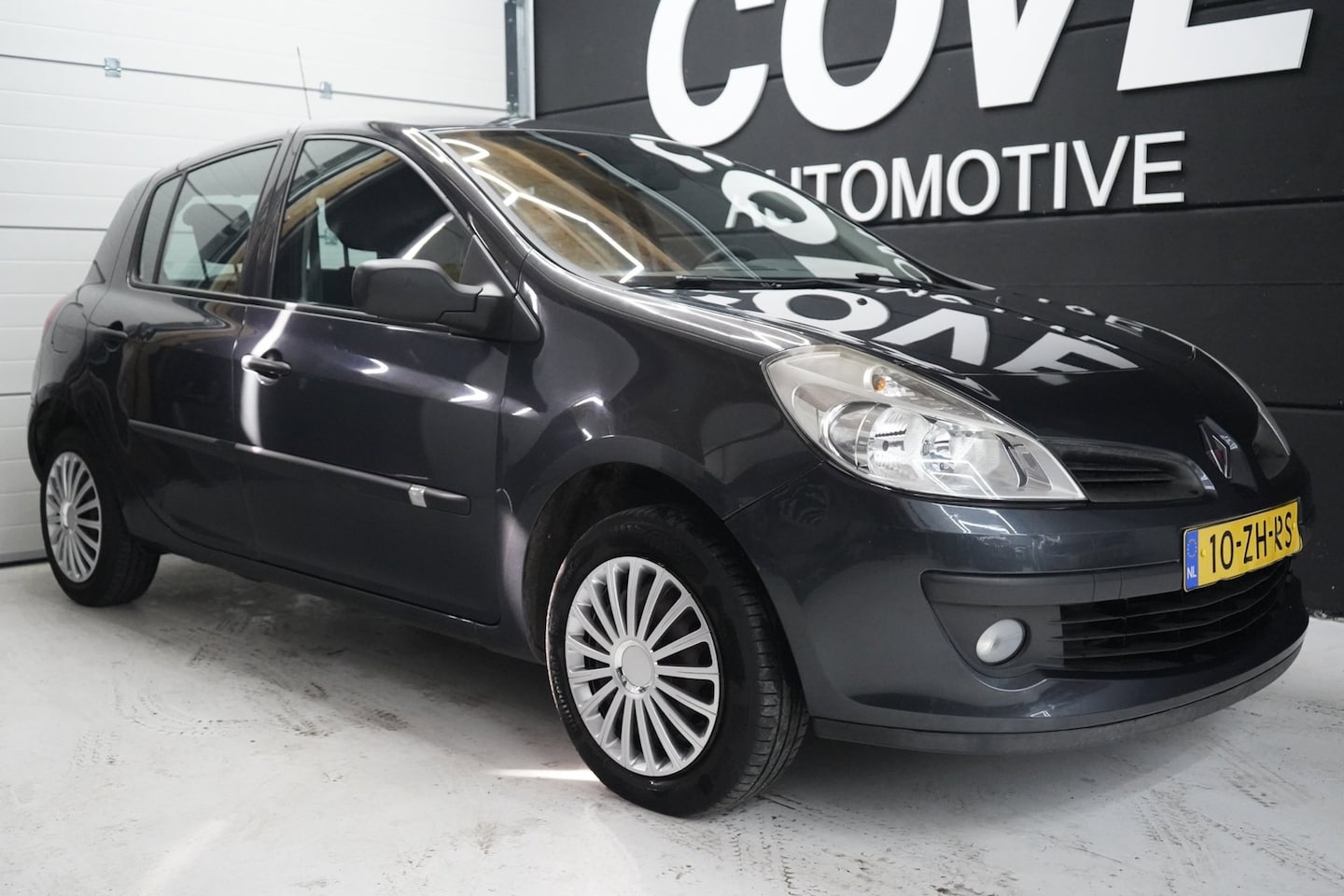 Renault Clio - 1.2-16V Special Line 1.2-16V Special Line - AutoWereld.nl