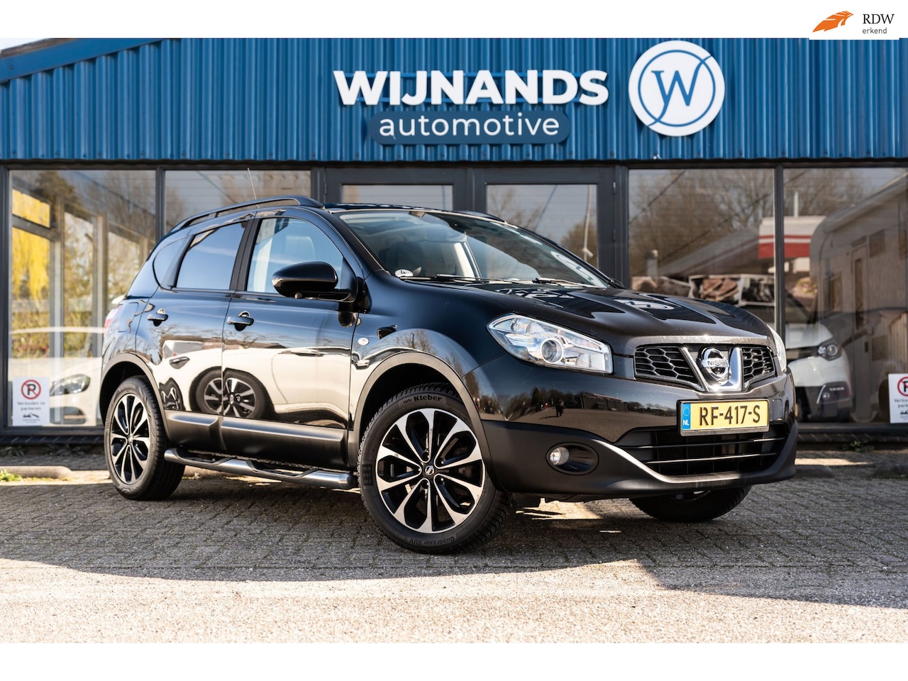 Nissan Qashqai - 1.6 360 Volle koets! Trekhaak Alcantara Pano - AutoWereld.nl