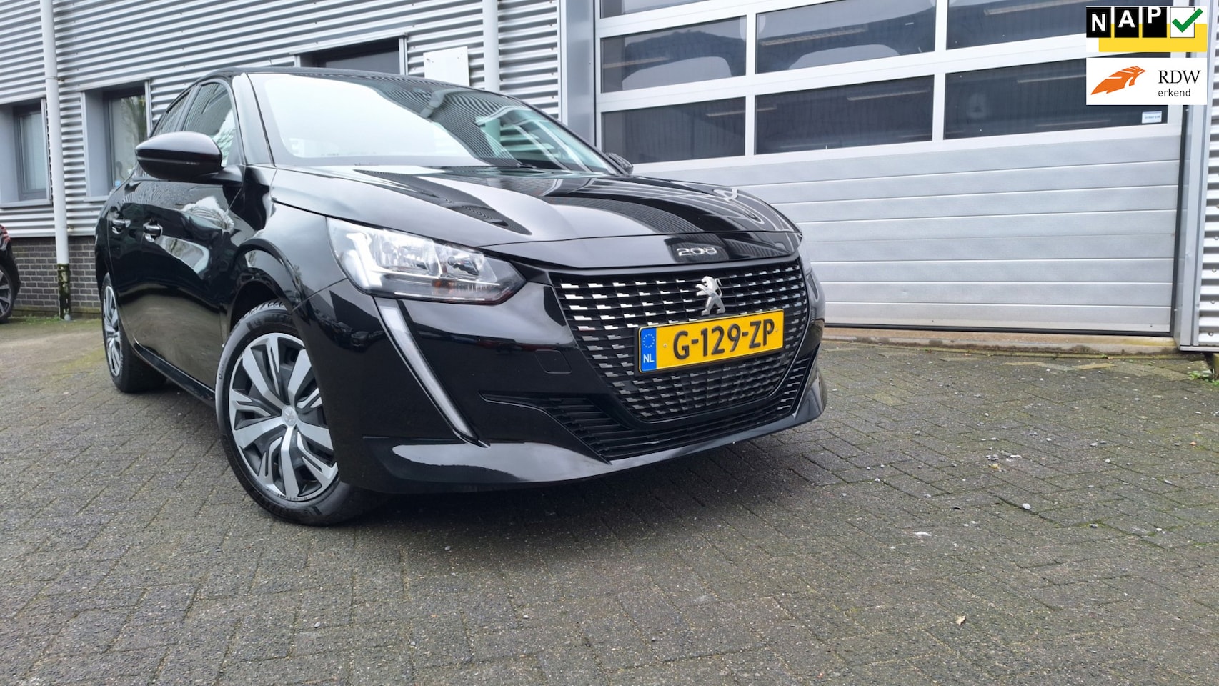 Peugeot 208 - 1.2 PureTech Active/Navigatie/Cruise/Pdc achter/Nl auto/Enz - AutoWereld.nl