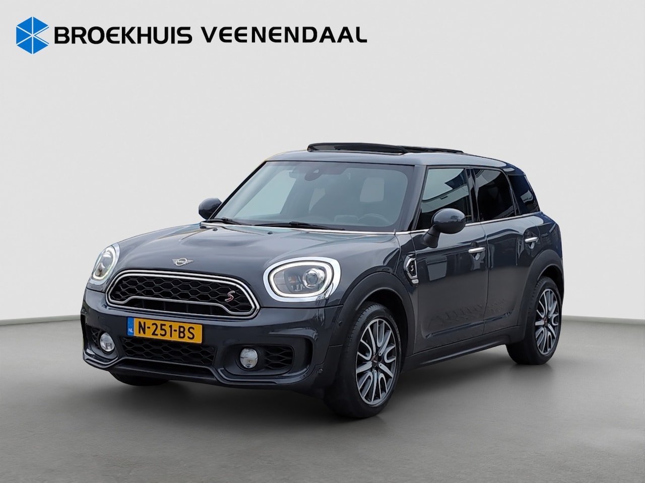 MINI Countryman - 2.0 Cooper S Knightsbridge Edition | Pano | Adap. Cruise | Stoelverwarming | Navigatie | E - AutoWereld.nl