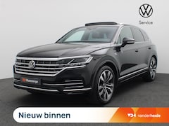 Volkswagen Touareg - 3.0 TSi eHybrid 4MOTION Elegance 367PK Aut. Pano-Schuifdak, Trekhaak, Keyless, Elektr. Ach