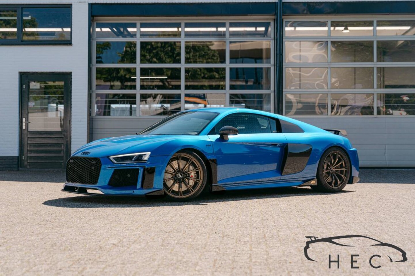 Audi R8 - ABT Final Edition 8 OF 8 - AutoWereld.nl