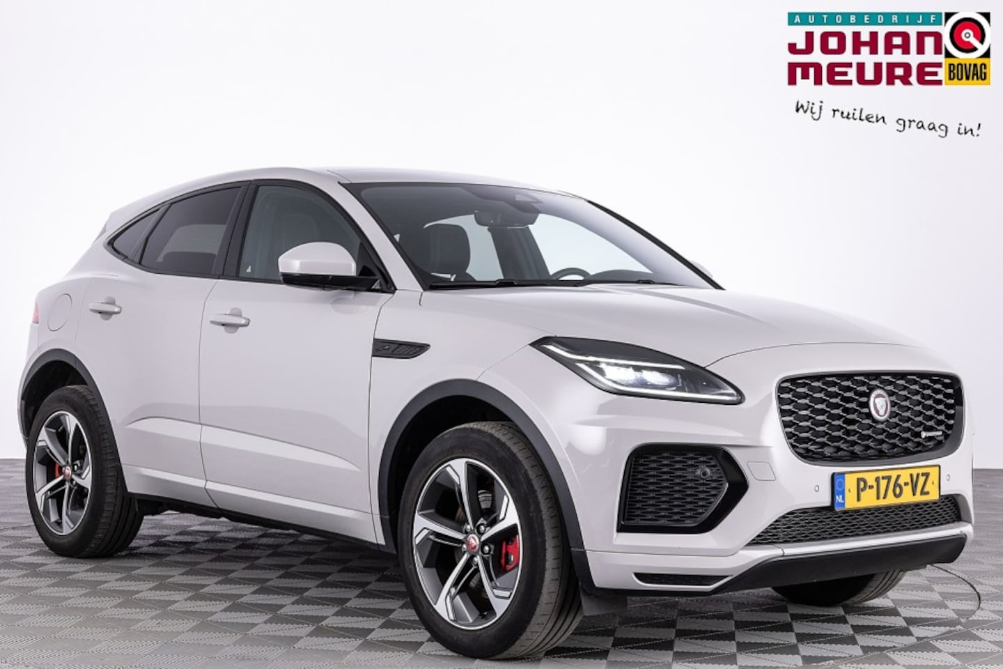 Jaguar E-Pace - 1.5 P300e AWD R-Dynamic SE | LEDER | PANORAMADAK | PHEV - AutoWereld.nl