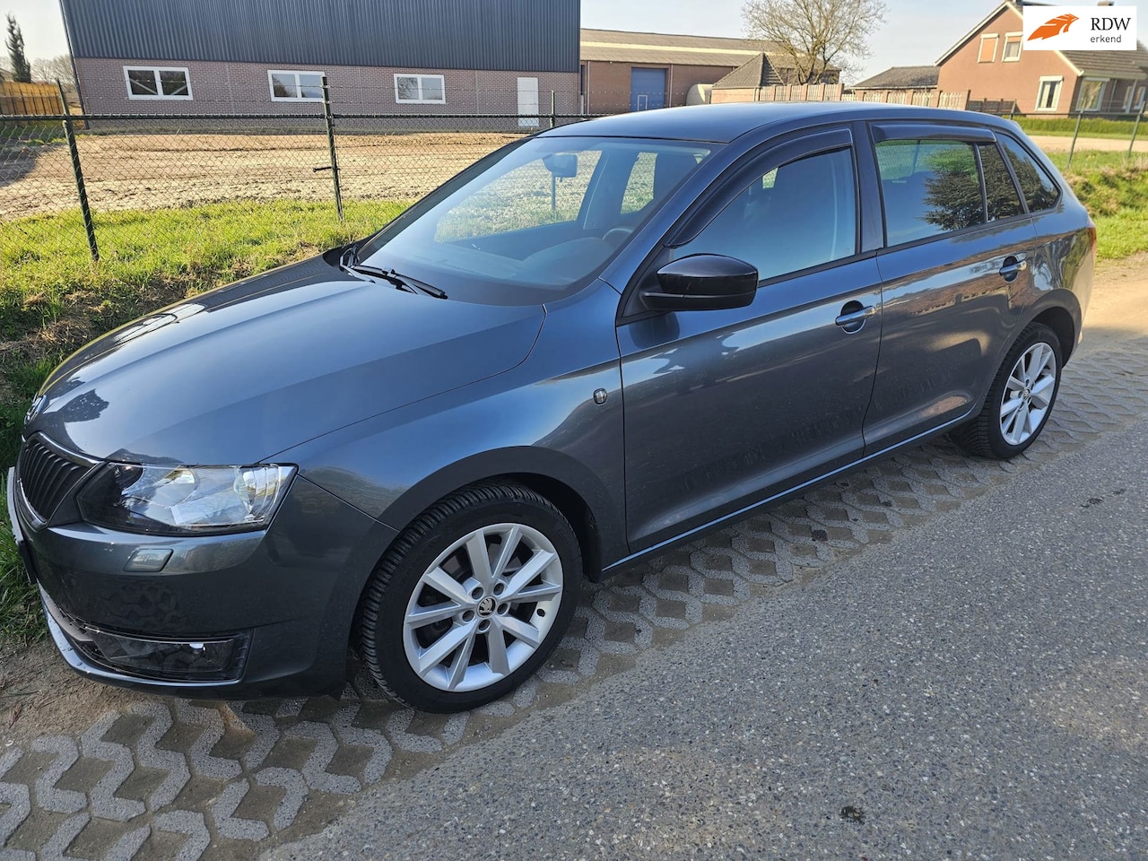 Skoda Rapid Spaceback - 1.2 TSI Greentech Elegance Businessline 1.2 TSI Greentech Elegance Businessline - AutoWereld.nl