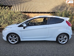 Ford Fiesta - 1.6 Sport