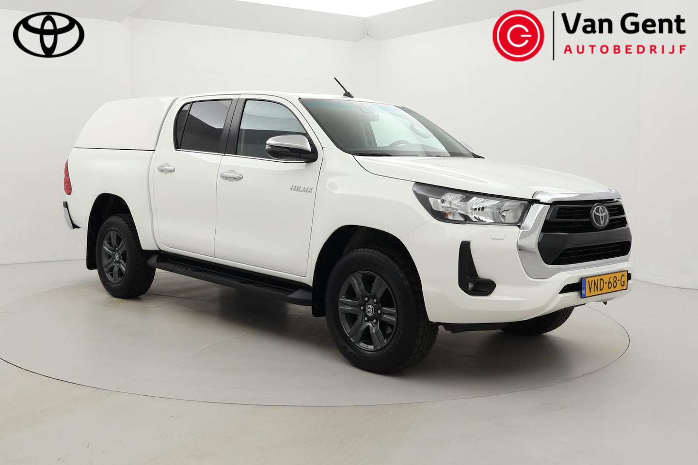 Toyota HiLux - 2.4 D-4D Double Cab Professional | Trekhaak | Apple Carplay / Android auto | Camera | Adap - AutoWereld.nl