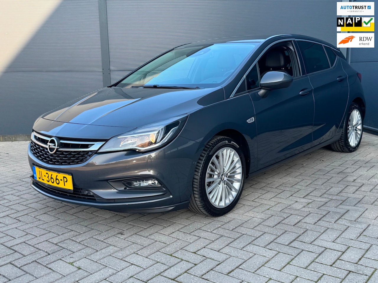 Opel Astra - 1.0 Innovation / Carplay / Camera / Pdc / Nap - AutoWereld.nl