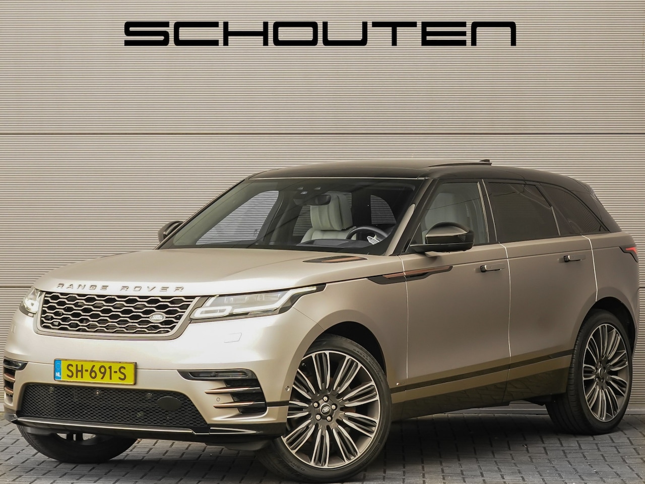 Land Rover Range Rover Velar - 3.0 V6 AWD First Edition Pano Leder 22" - AutoWereld.nl