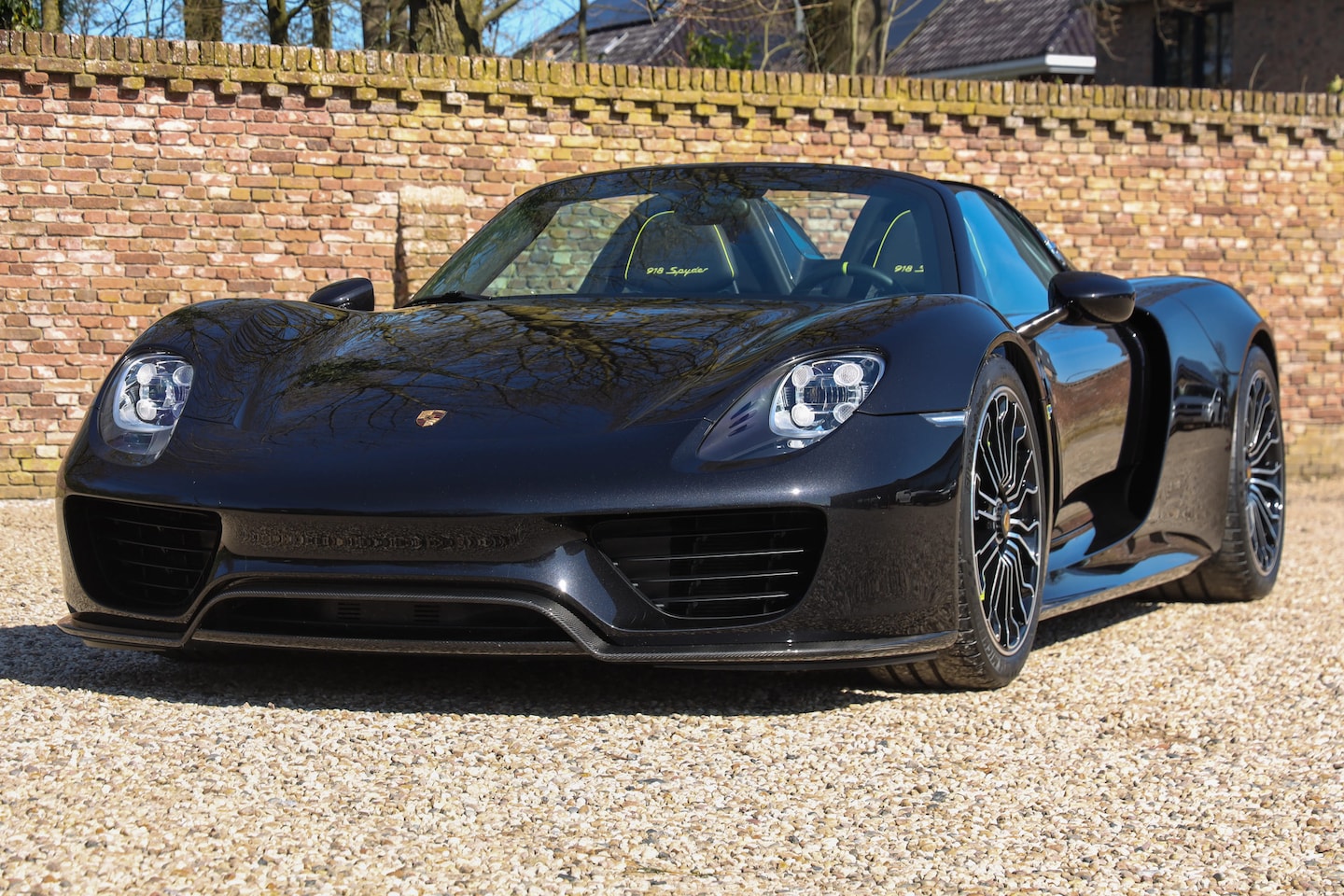 Porsche 918 Spyder - "Low kilometers - Just over 7.000 kilometers" 918 Spyder (EU specs) delivered in Germany w - AutoWereld.nl
