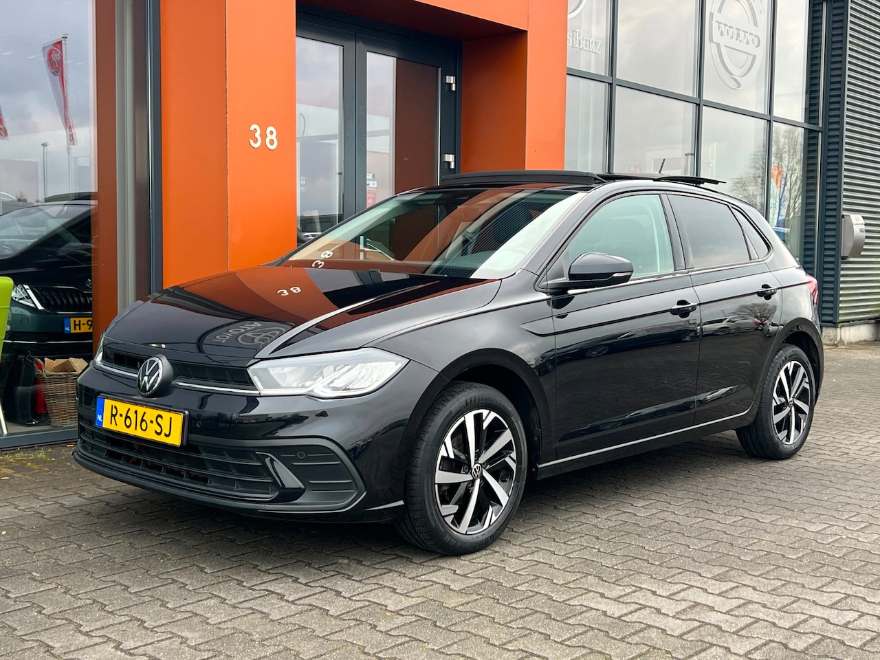 Volkswagen Polo - 1.0 TSI|Aut.|Pano|ACC|Stoelverw.|Carplay|PDC - AutoWereld.nl