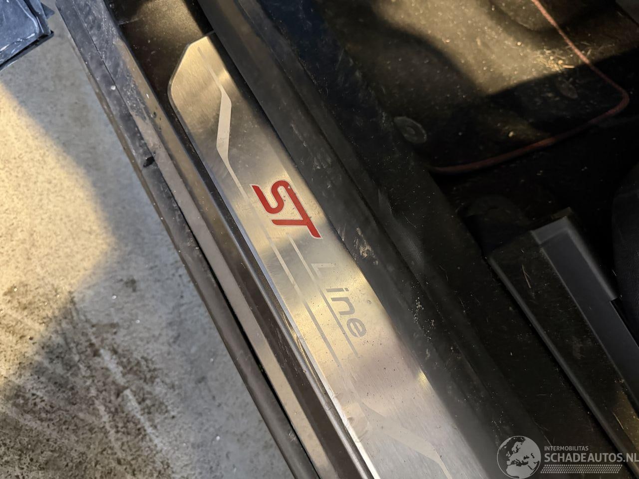 Ford Puma - 1.0 EcoBoost Hybrid ST-Line X 1.0 EcoBoost Hybrid ST-Line X