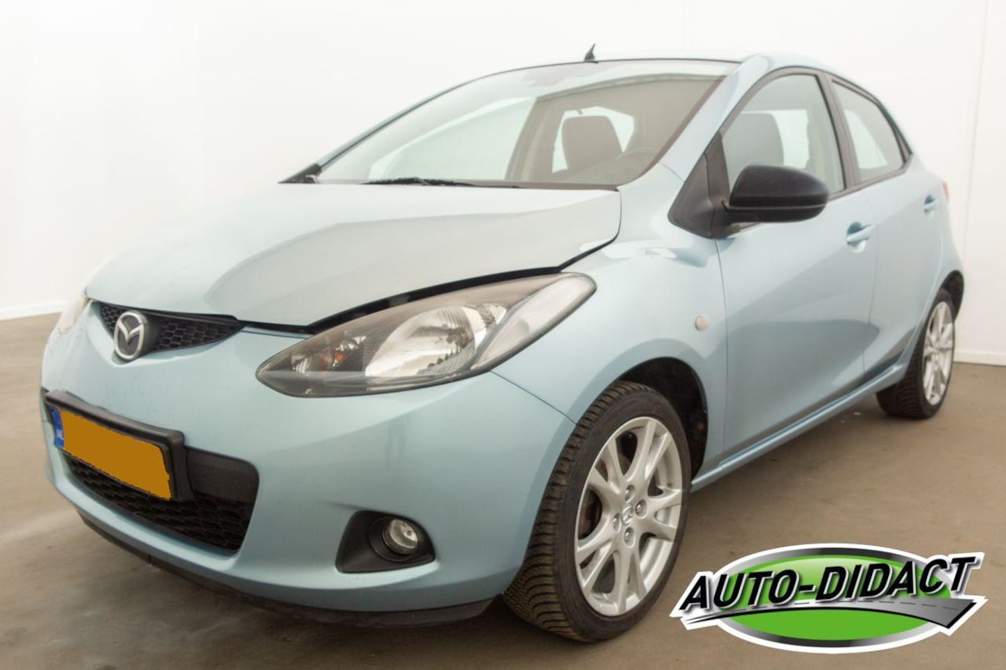 Mazda 2 - 1.3 Airco - AutoWereld.nl