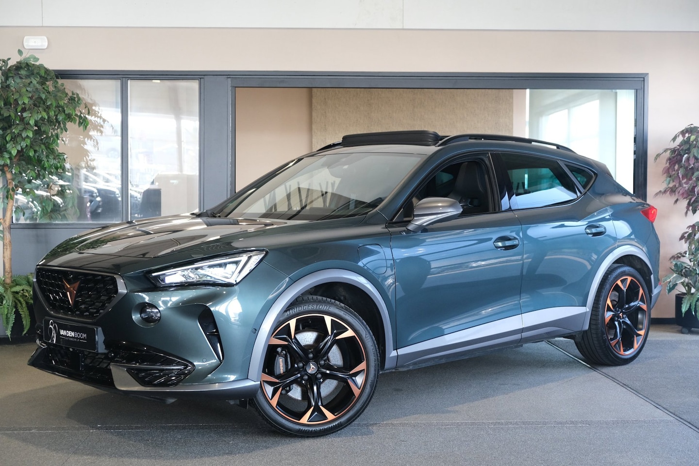 CUPRA Formentor - 1.4 e-Hybrid VZ Copper 245PK Pano Trekhaak SportStuur ACC Led 360Cam - AutoWereld.nl