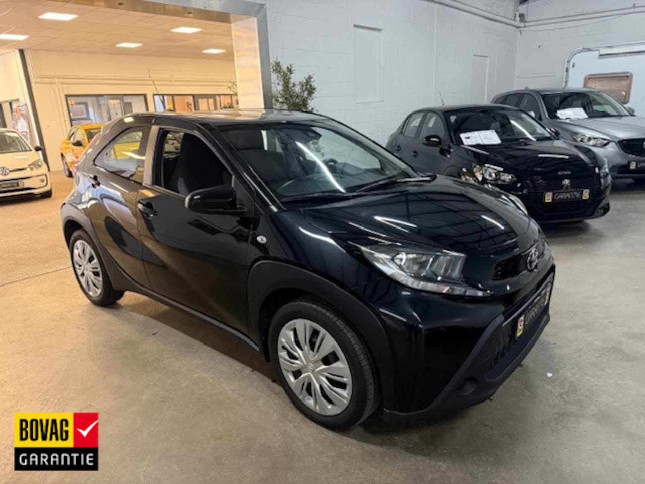 Toyota Aygo X - 1.0 VVT-i MT Play/APPLE CARPLAY/CAMERA - AutoWereld.nl