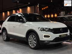 Volkswagen T-Roc - 1.5 TSI Business R|PANO|STOELVER|AUT|ACC