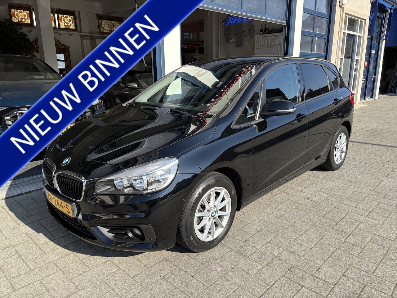 BMW 2-serie Active Tourer - 218i AUTOMAAT/CAMERA/NAVI/STOELVERW. - AutoWereld.nl