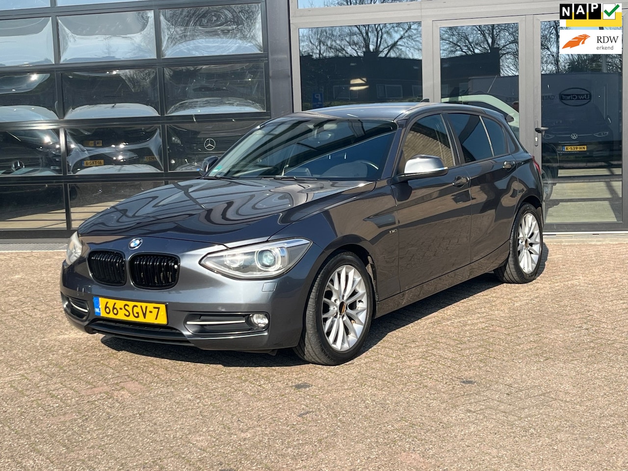 BMW 1-serie - 116i Sport Line 116i Sport-Line , Leer, Xenon - AutoWereld.nl