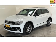 Volkswagen Tiguan - 2.0 TSI 4Motion R-Line Business benzine automaat navigatie panoramadak trekhaak stoelverwa