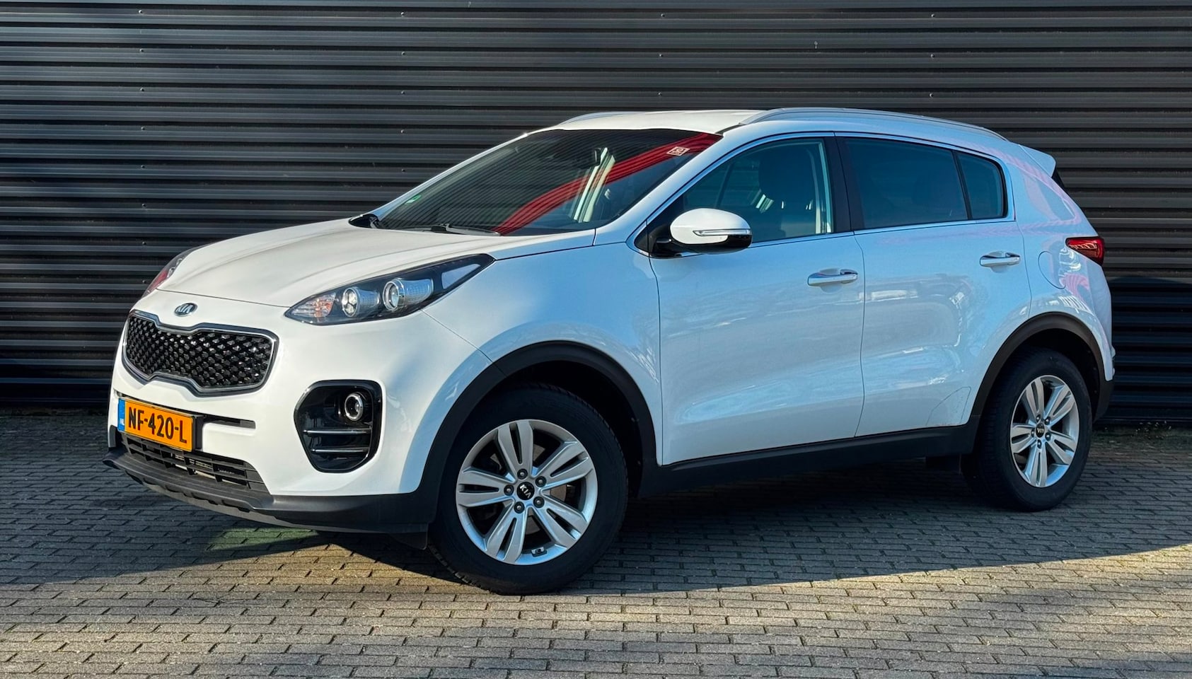 Kia Sportage - 1.6 GDI DynamicLine | Navi | Camera | Lane Assist | Cruise | Climate | PDC | Achteruitrijc - AutoWereld.nl