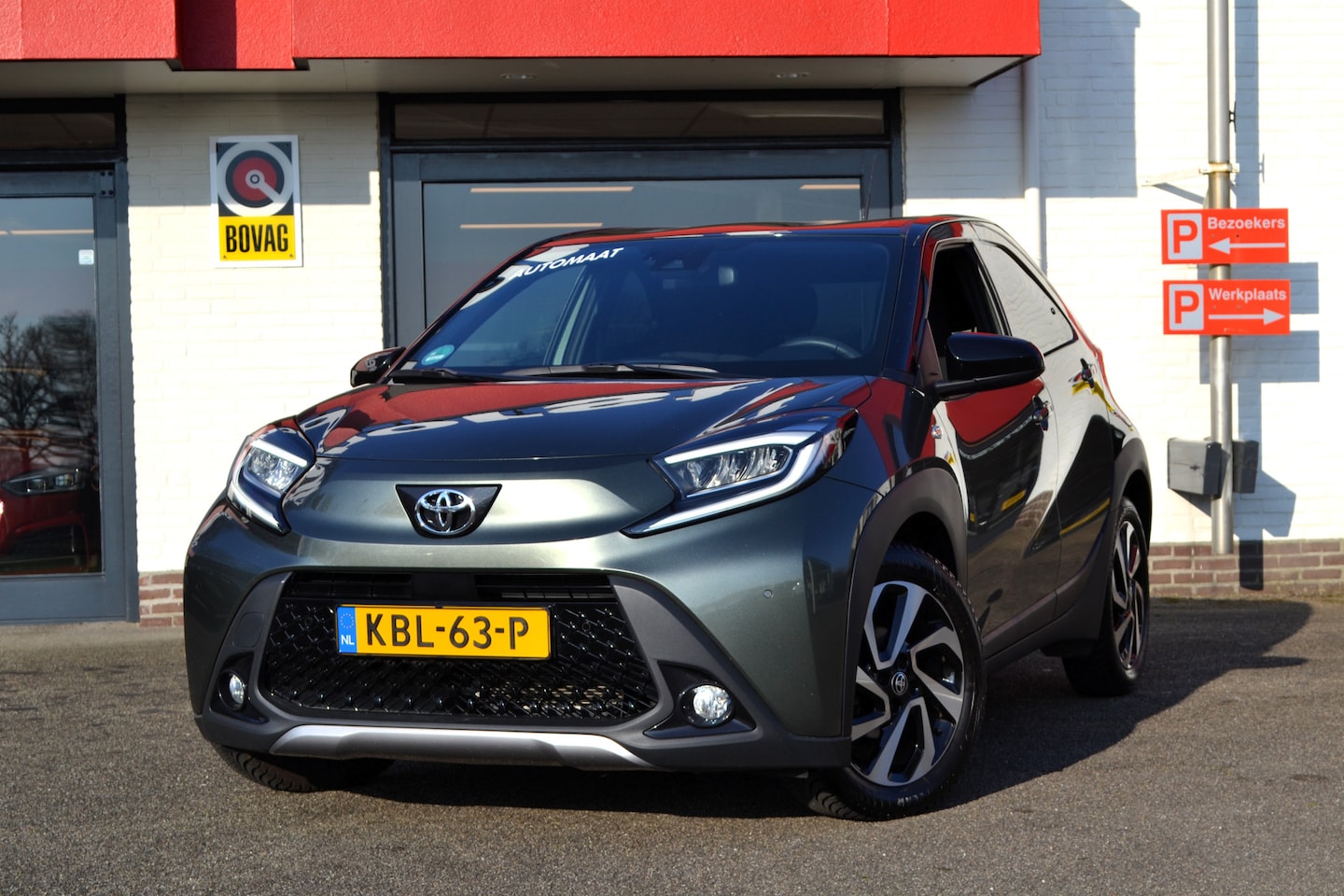 Toyota Aygo X - 1.0 VVT-i Automaat, Navi, Clima, Camera, Pdc V+A, Carplay, LM velgen, Cruise, etc - AutoWereld.nl