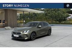 BMW 1-serie - 120 High Executive M Sport Automaat / Sportstoelen / Adaptieve LED / Comfort Access / Head