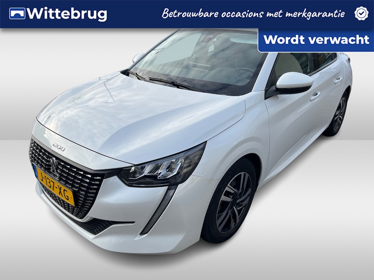 Peugeot 208 - 1.2 PureTech Allure / Navigatie / App connect / Climate controle / Parkeersenoren achter / - AutoWereld.nl