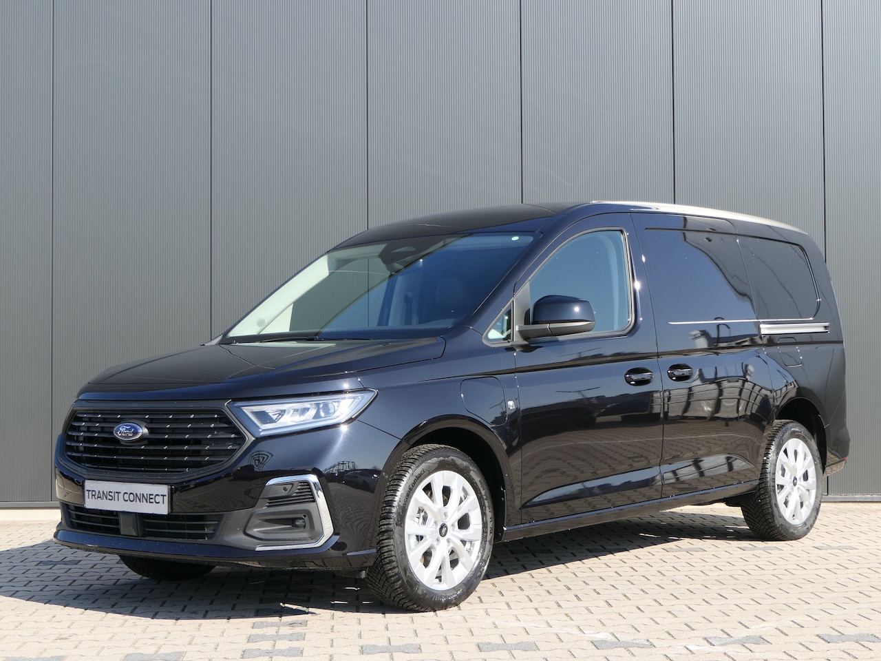 Ford Transit Connect - 1.5 EcoBoost PHEV L2 Limited | Aanhanger assistent | Achteruitrijcamera | All Weather band - AutoWereld.nl