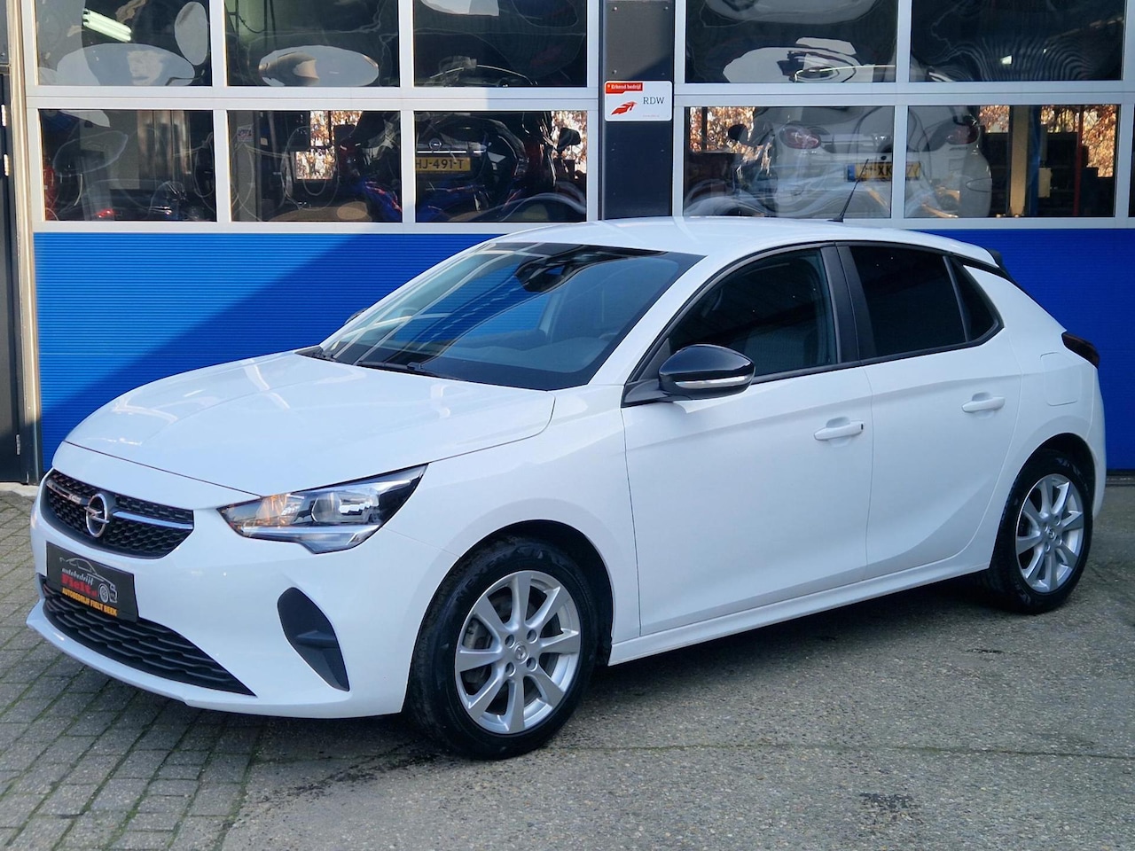 Opel Corsa - 1.2 PureTech 100PK / Carplay / Cruise control / Stoelverwarming / Stuurverwarming / Parkee - AutoWereld.nl