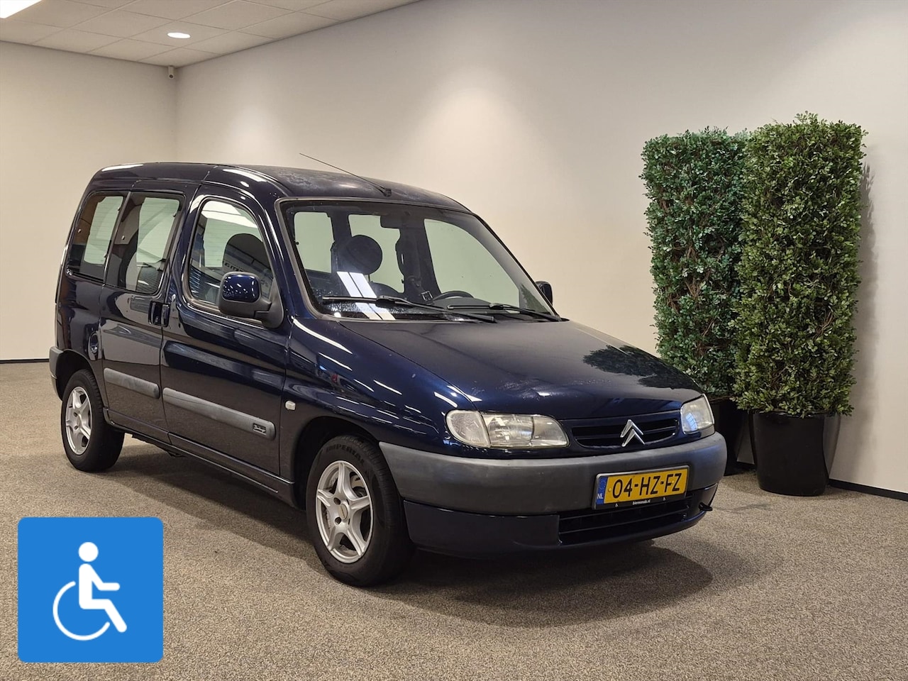 Citroën Berlingo - Rolstoelauto incl. lier - AutoWereld.nl
