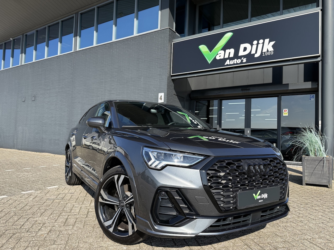 Audi Q3 Sportback - 45 TFSI e S Edition Trekhaak Navi 360Camera Leer El.Klep 20" Sonos - AutoWereld.nl