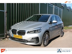 BMW 2-serie Active Tourer - 225xe iPerformance High Executive , LEER, SPORTSTOELEN, PANORAMADAK, HEAD-UP. CAMERA, STOE